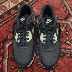 Nike Air Max - Men’s 11 US
